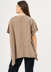 A-line shirt with wide sides and a brown loop