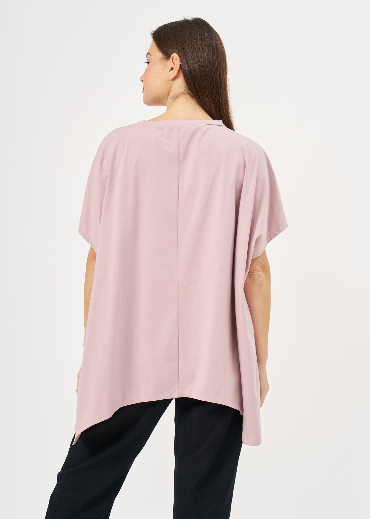 Pink button-down shirt with wide sides and a loop