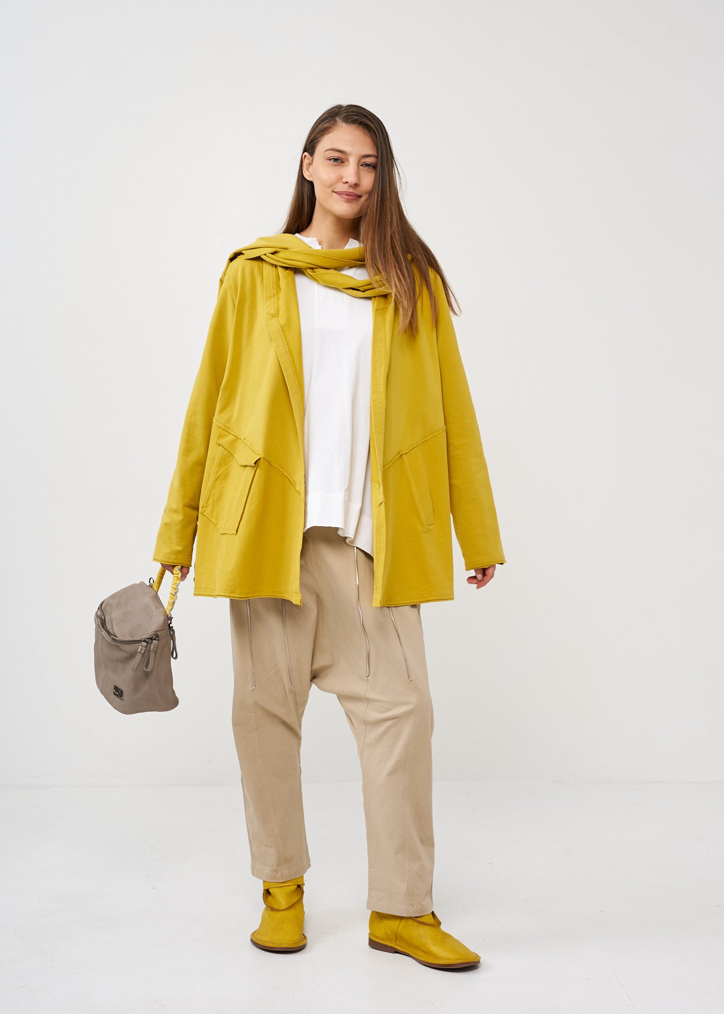 עליונית עם צעיף ווש חרדל