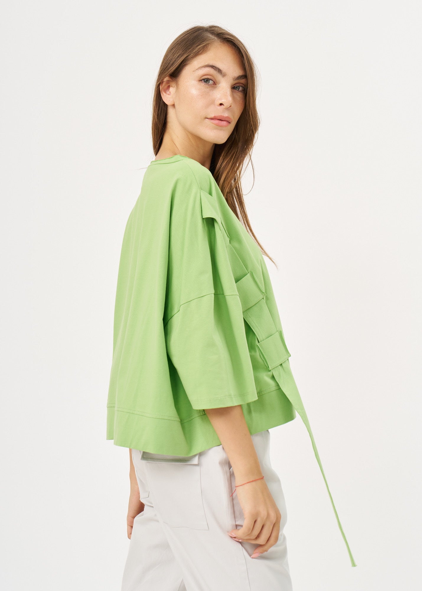 חולצה שרוול קצר סרט בצד ירוק בהיר