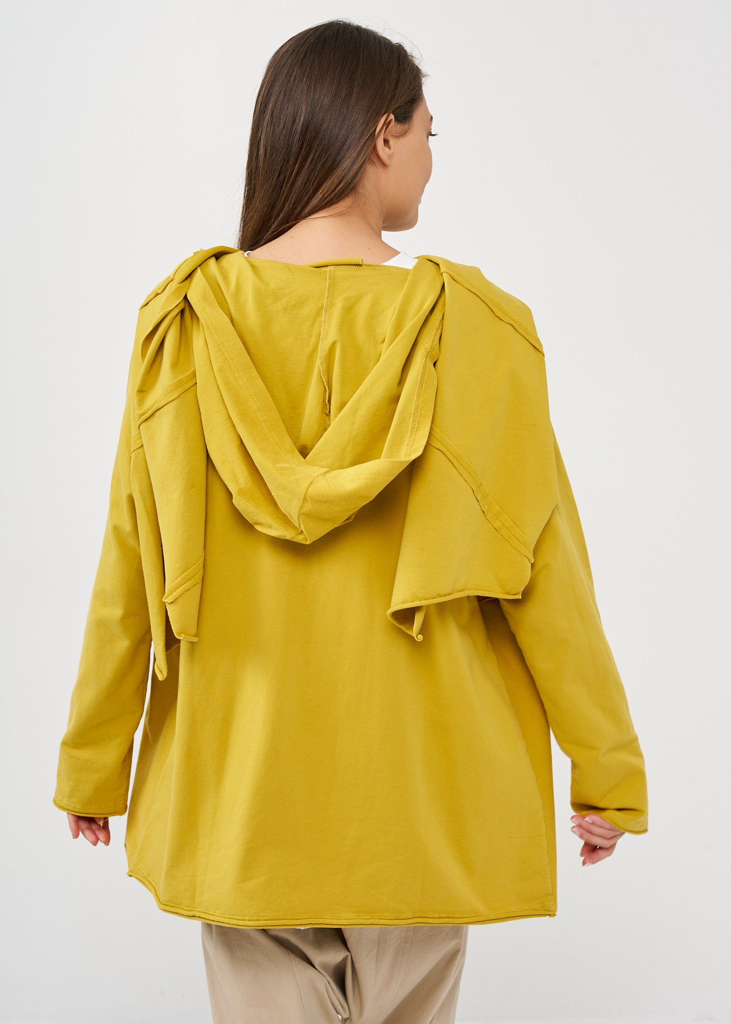 עליונית עם צעיף ווש חרדל