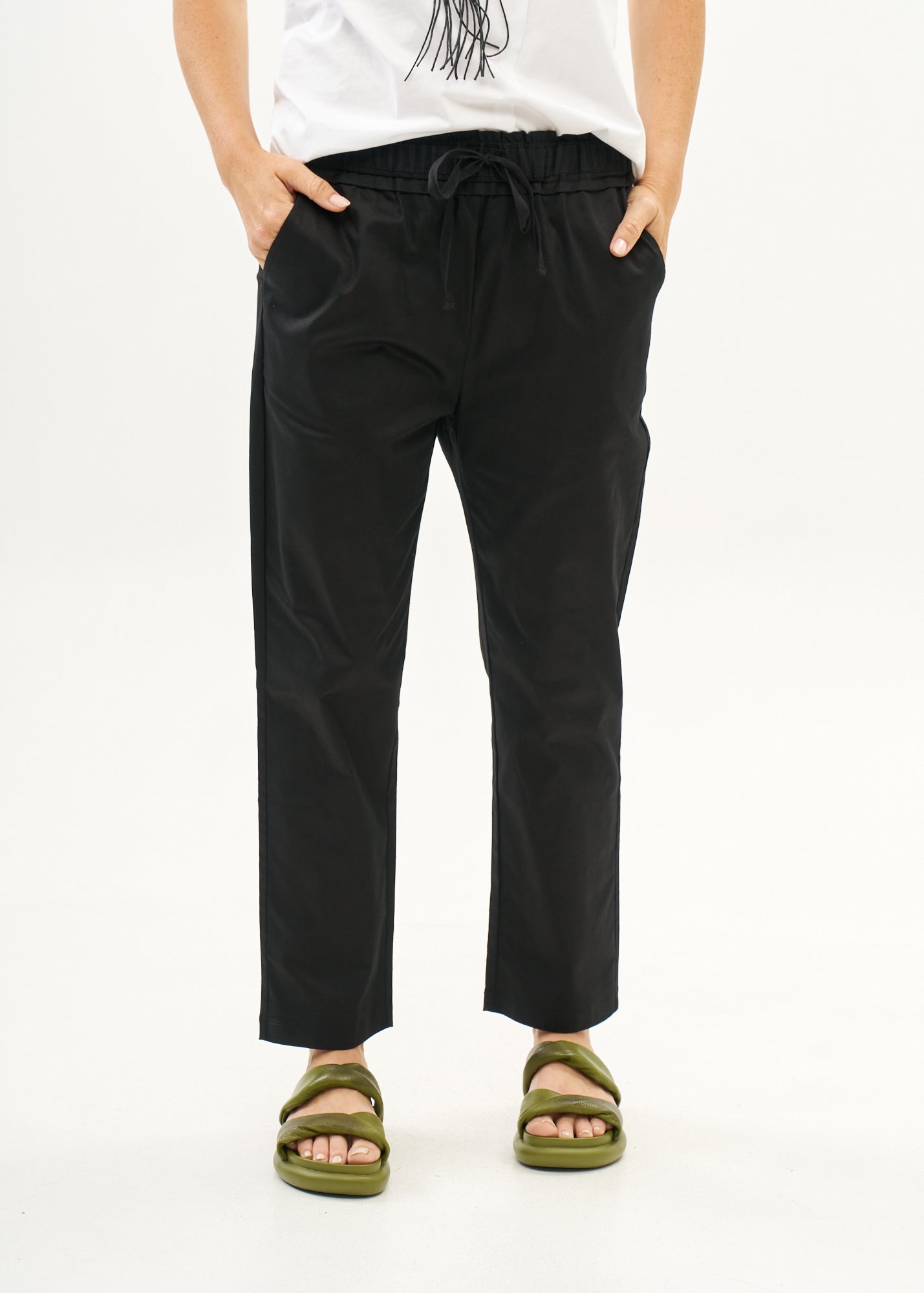 Casual pants with black belt