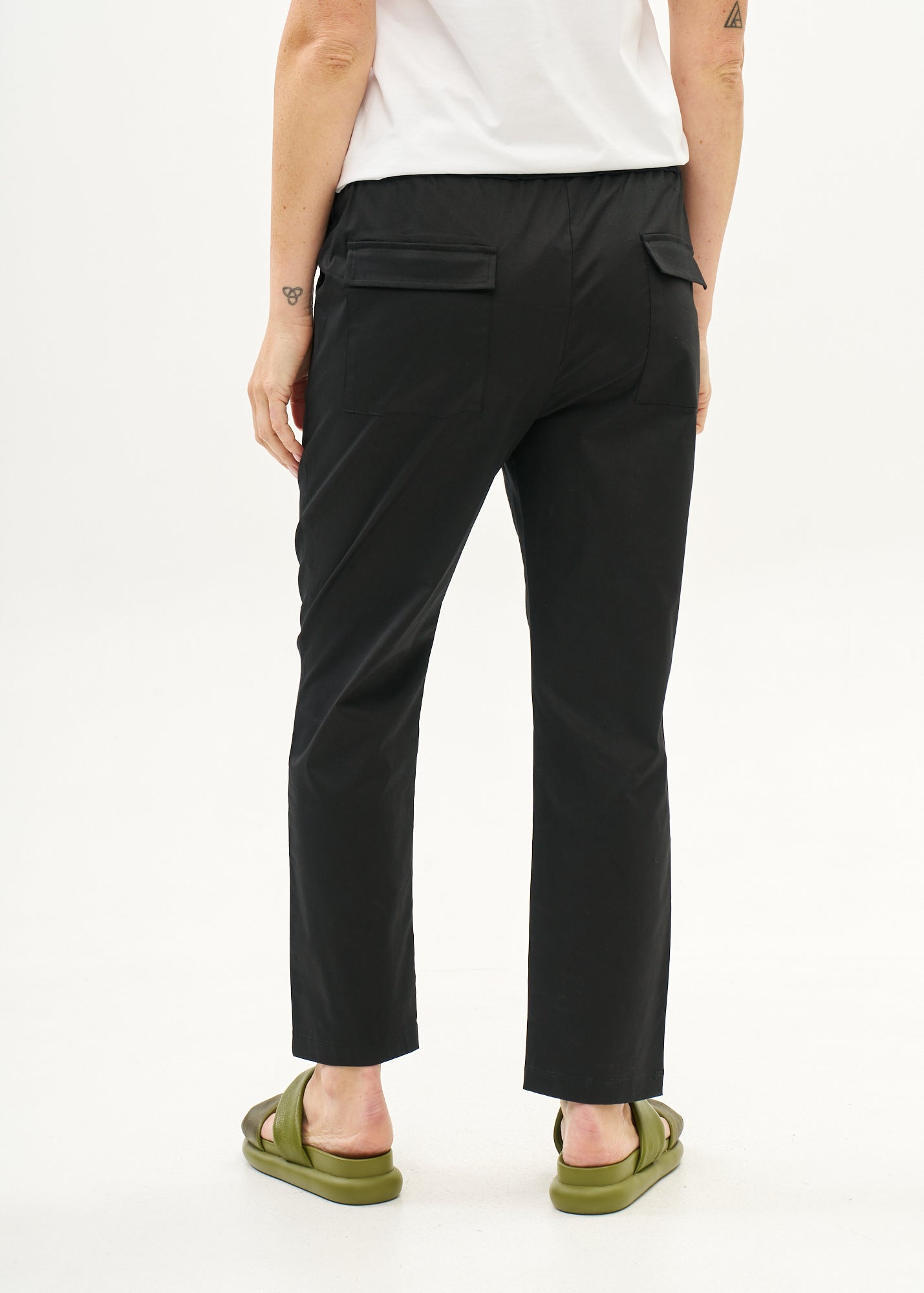 Casual pants with black belt