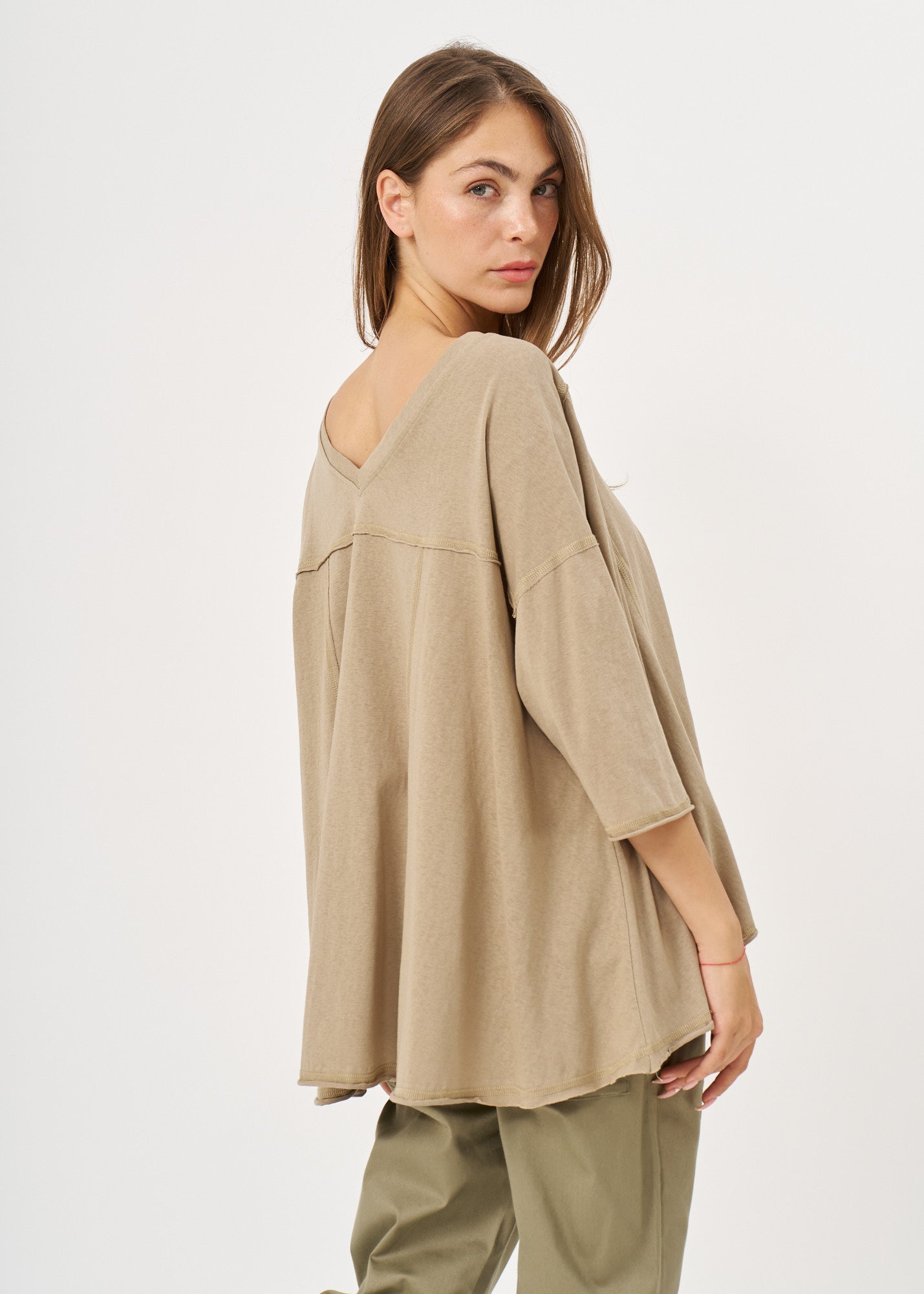 Oversized shirt with external cuts, brown