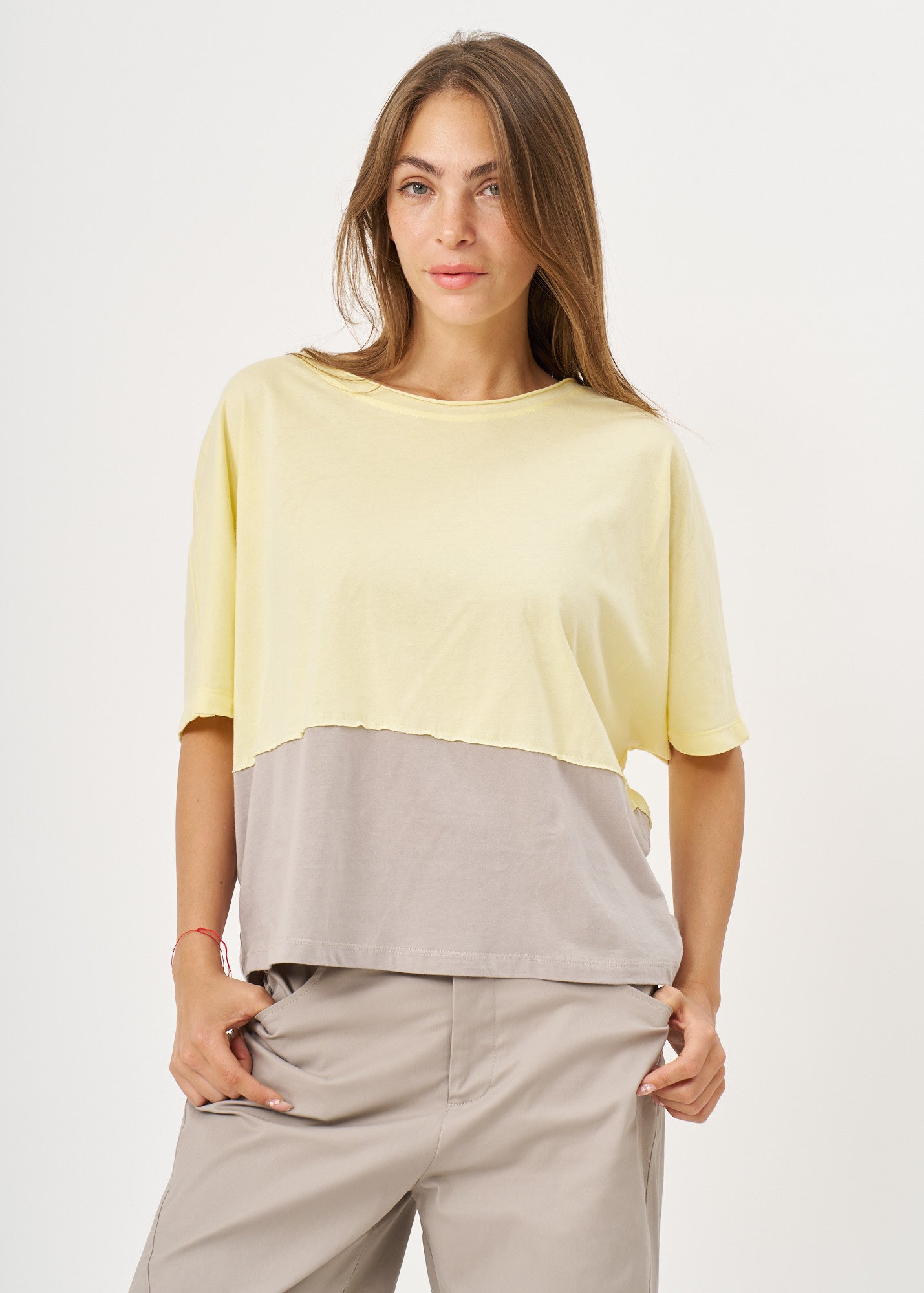 Yellow half-half short-sleeved shirt