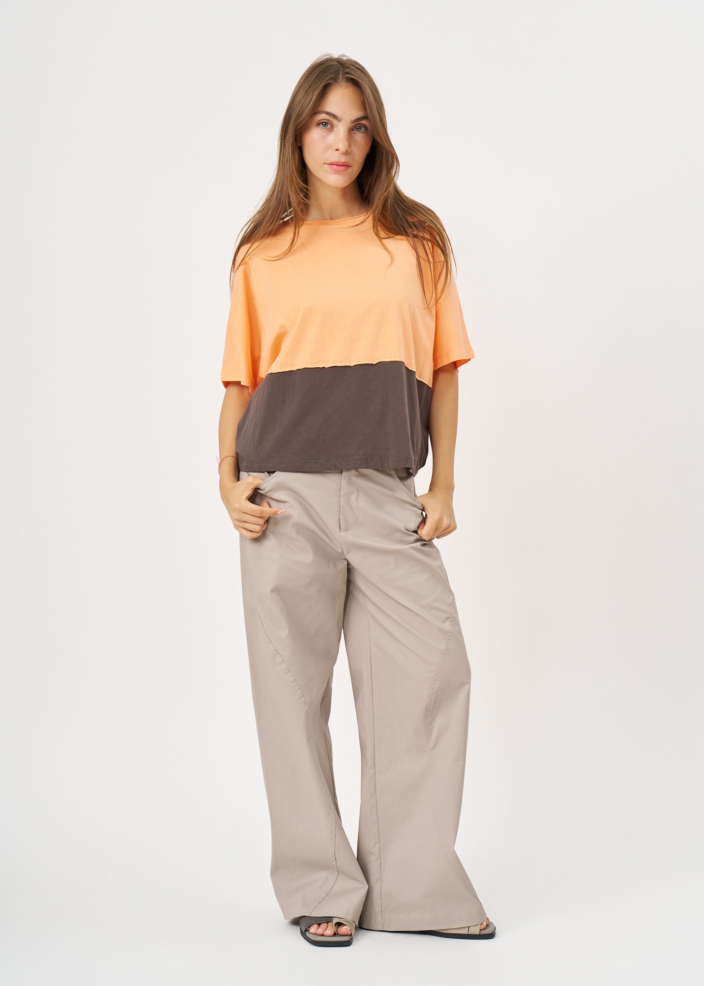 Half-half orange short-sleeved shirt