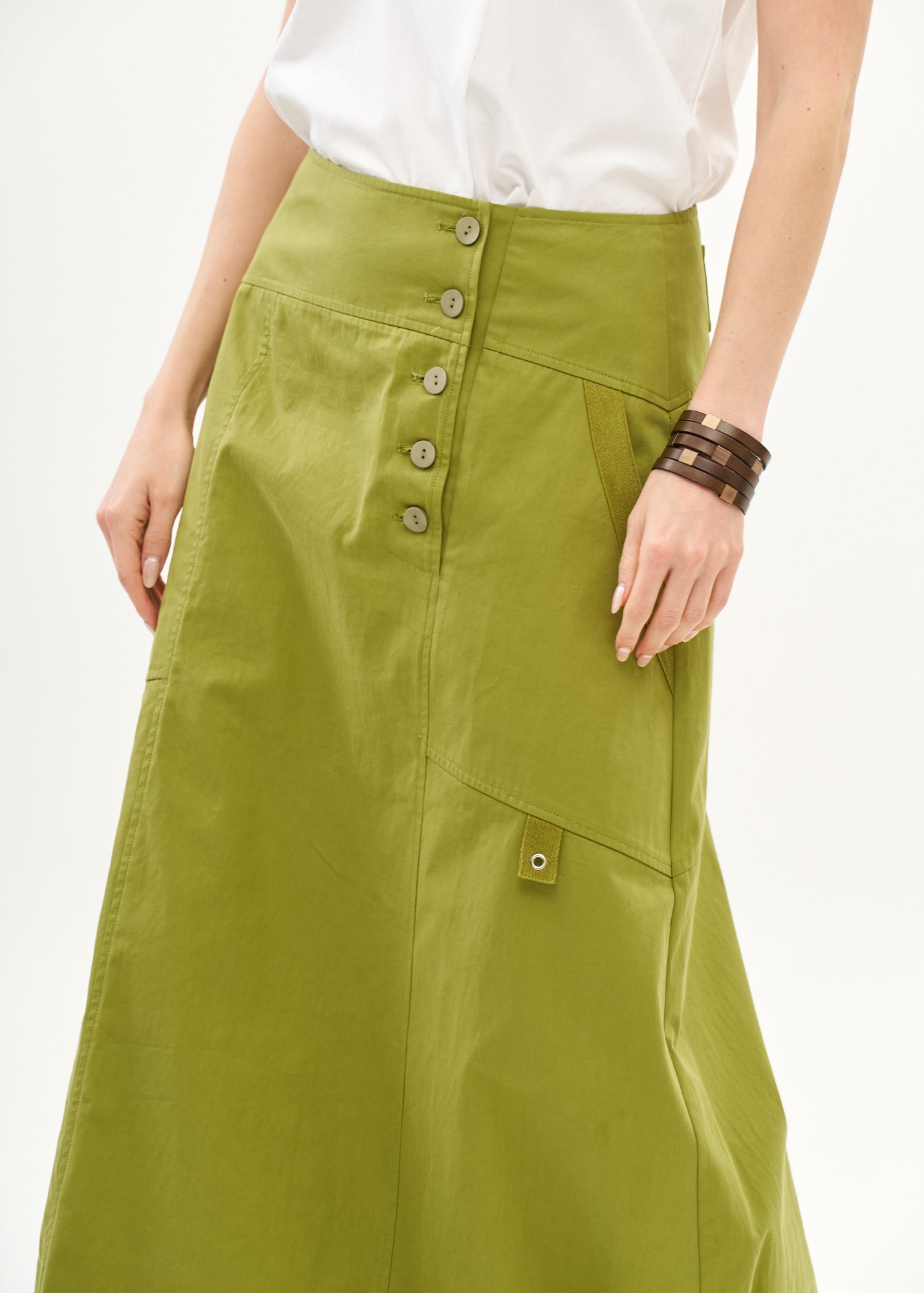 חצאית סגירת כפתורים שילוב סרט ירוק