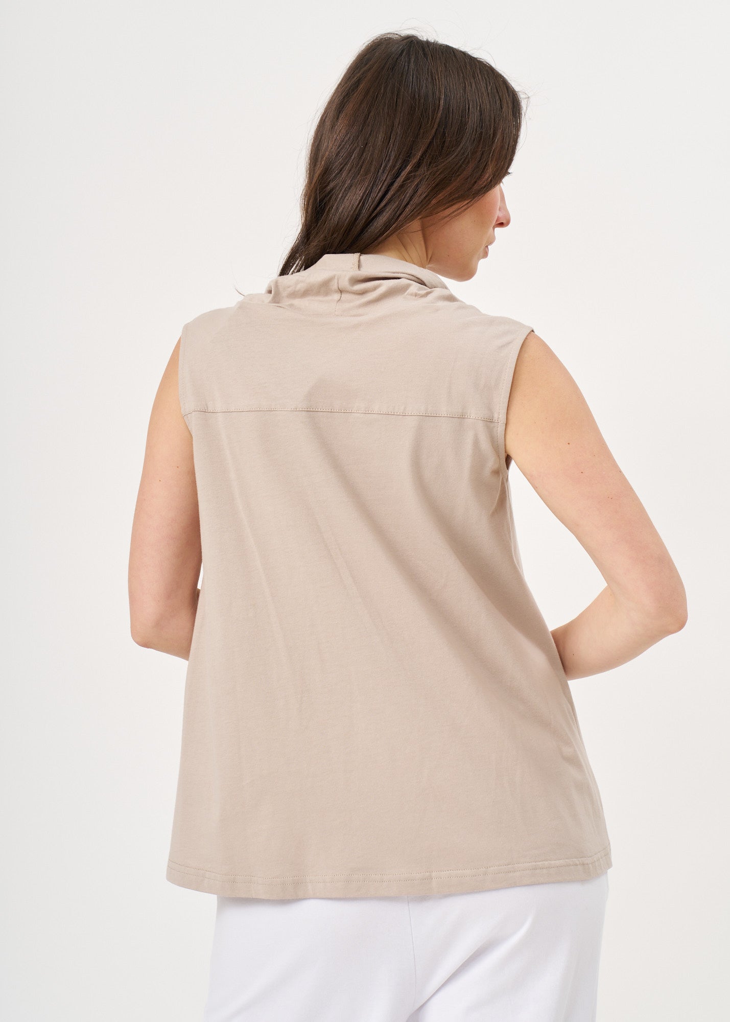 Gray tank top with a flowing collar