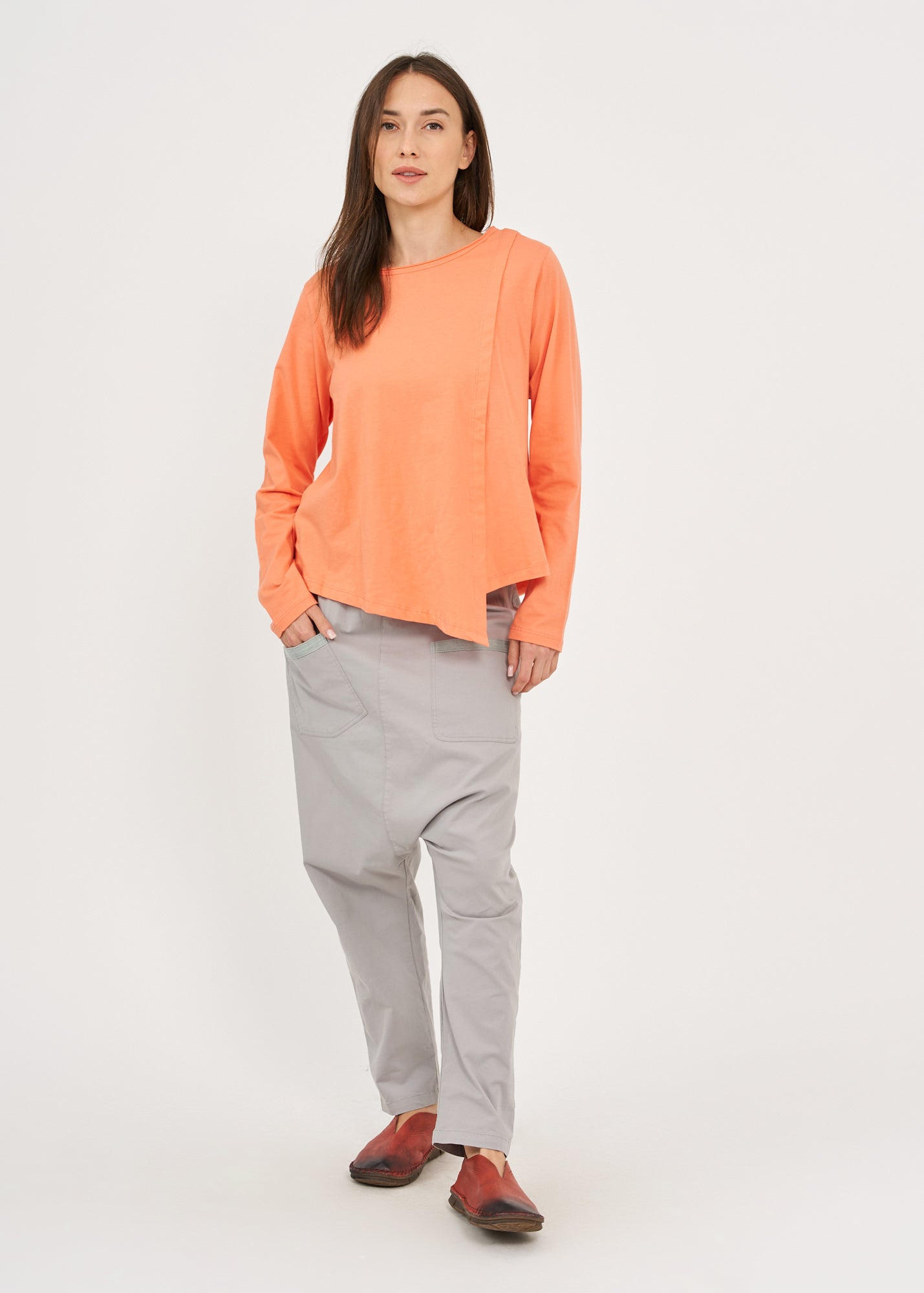 חולצה שרוול ארוך אסימטרית קפל לאורך כתום