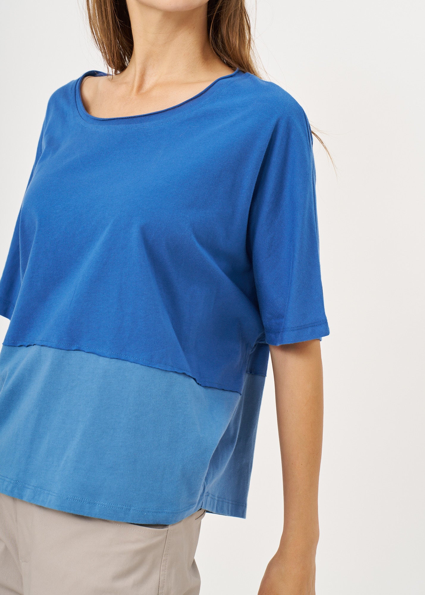 Blue half-half short-sleeved shirt