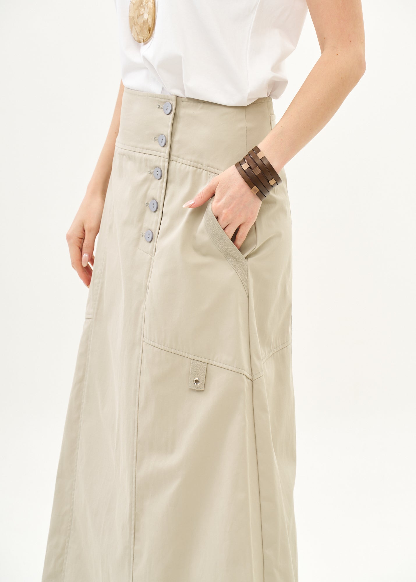 חצאית סגירת כפתורים שילוב סרט סטון