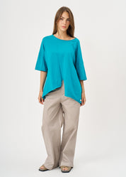 T-shirt with front slit and turquoise sleeve pleats