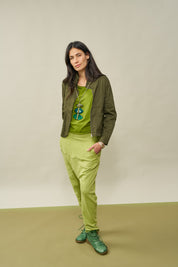 מגפיים לנשים עם קשירת עור ורוכסן ירוק