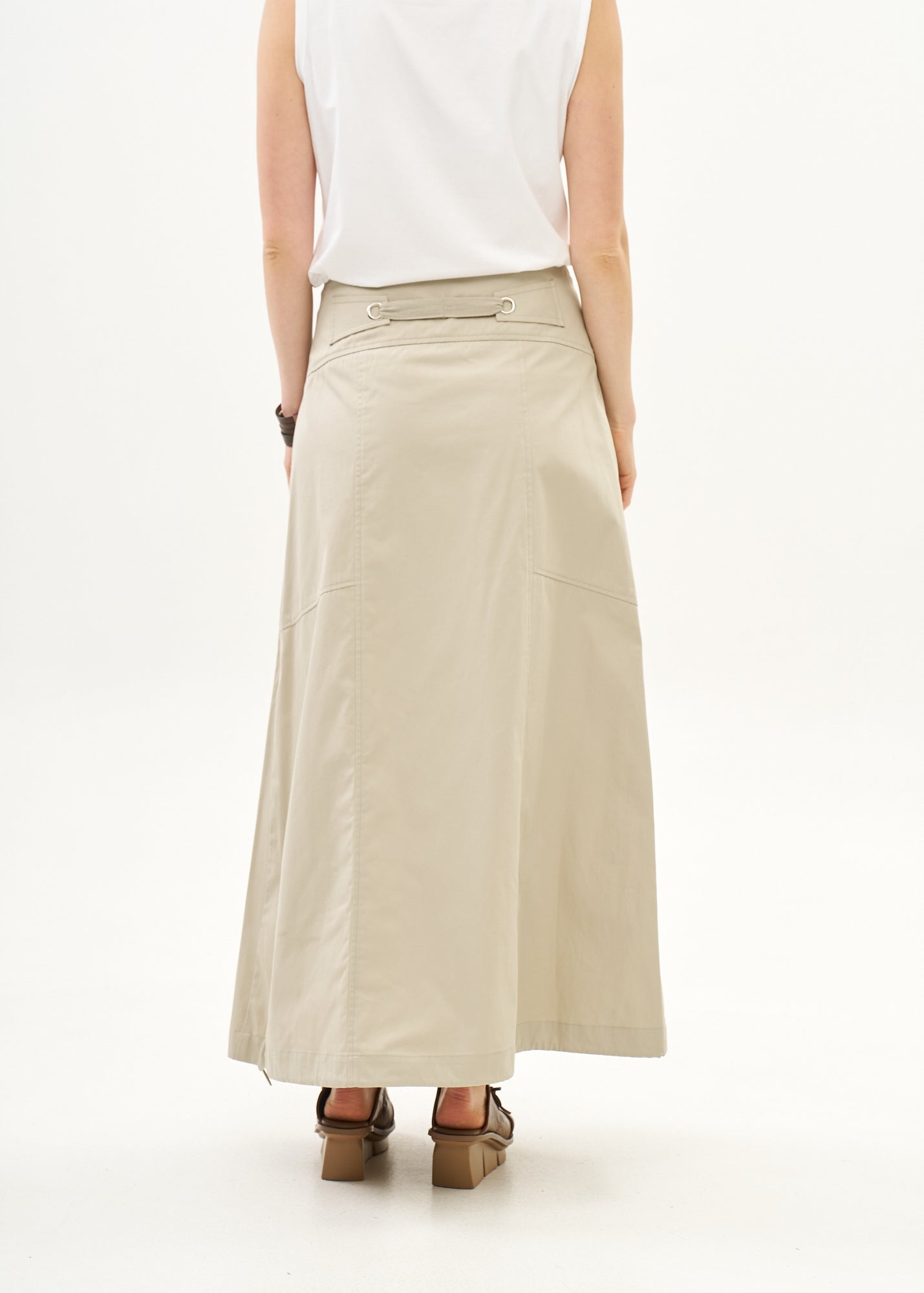 חצאית סגירת כפתורים שילוב סרט סטון