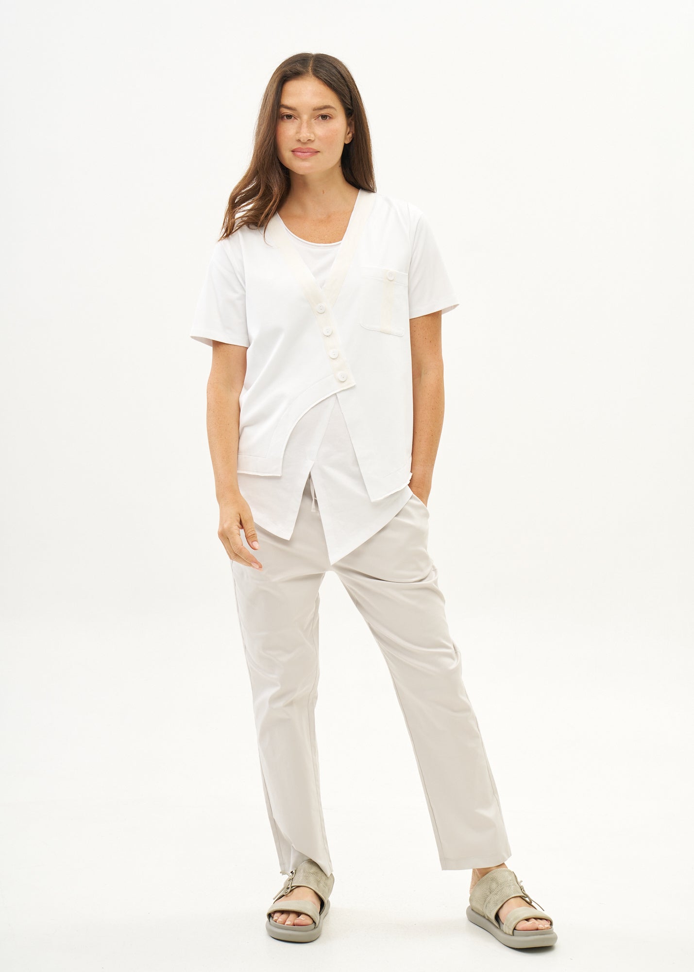 עליונית טריקו שילוב סרט לבן