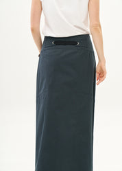 חצאית סגירת כפתורים שילוב סרט כחול כהה