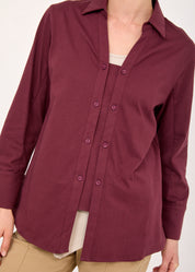 Double button shirt with a combination of burgundy rib