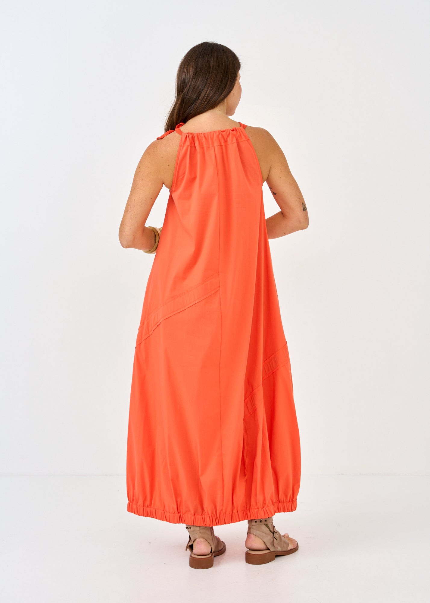 שמלה ללא שרוול סרטים רחבים כתום