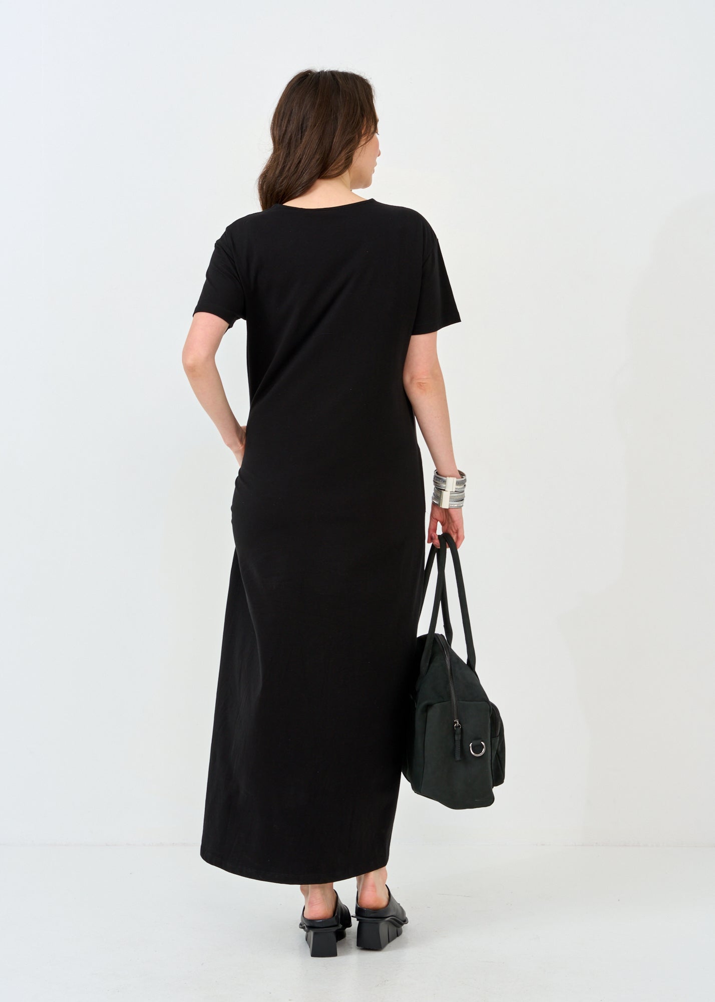 שמלה שרוול קצר שילוב שני צבעים שחור