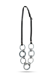 שרשרת עור עם לולאות שחור