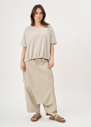 Light gray cotton slub short-sleeved shirt with drawstring