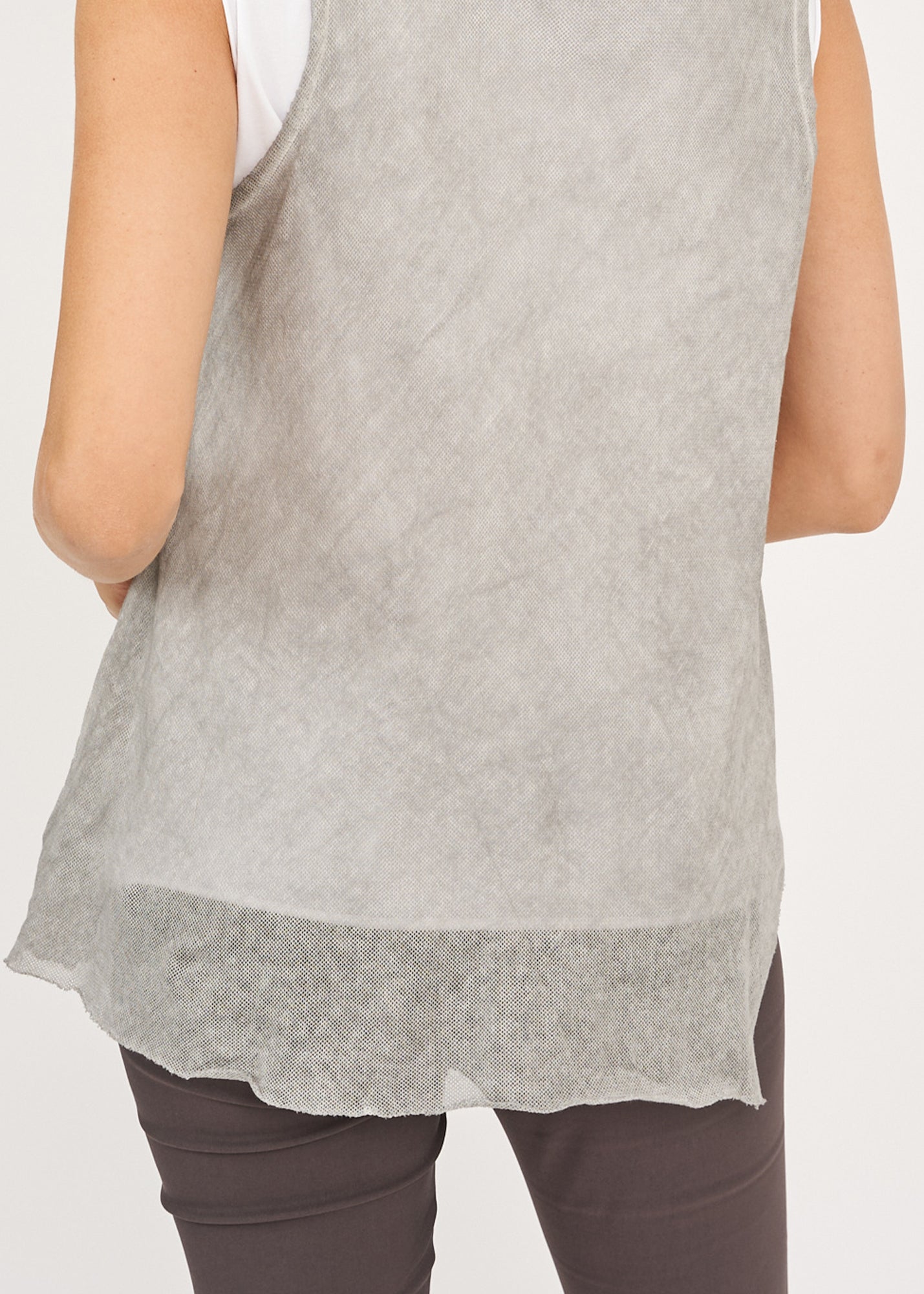 Wash mesh tank top with light gray tip extension Wash