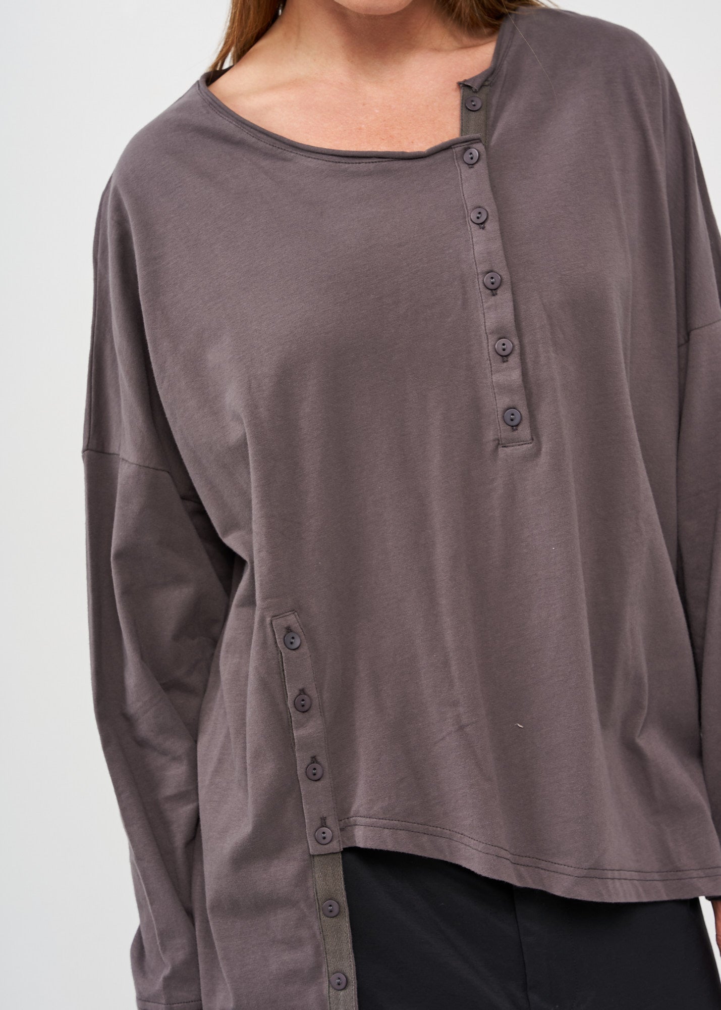 חולצה שרוול ארוך שתי כפתרות חום