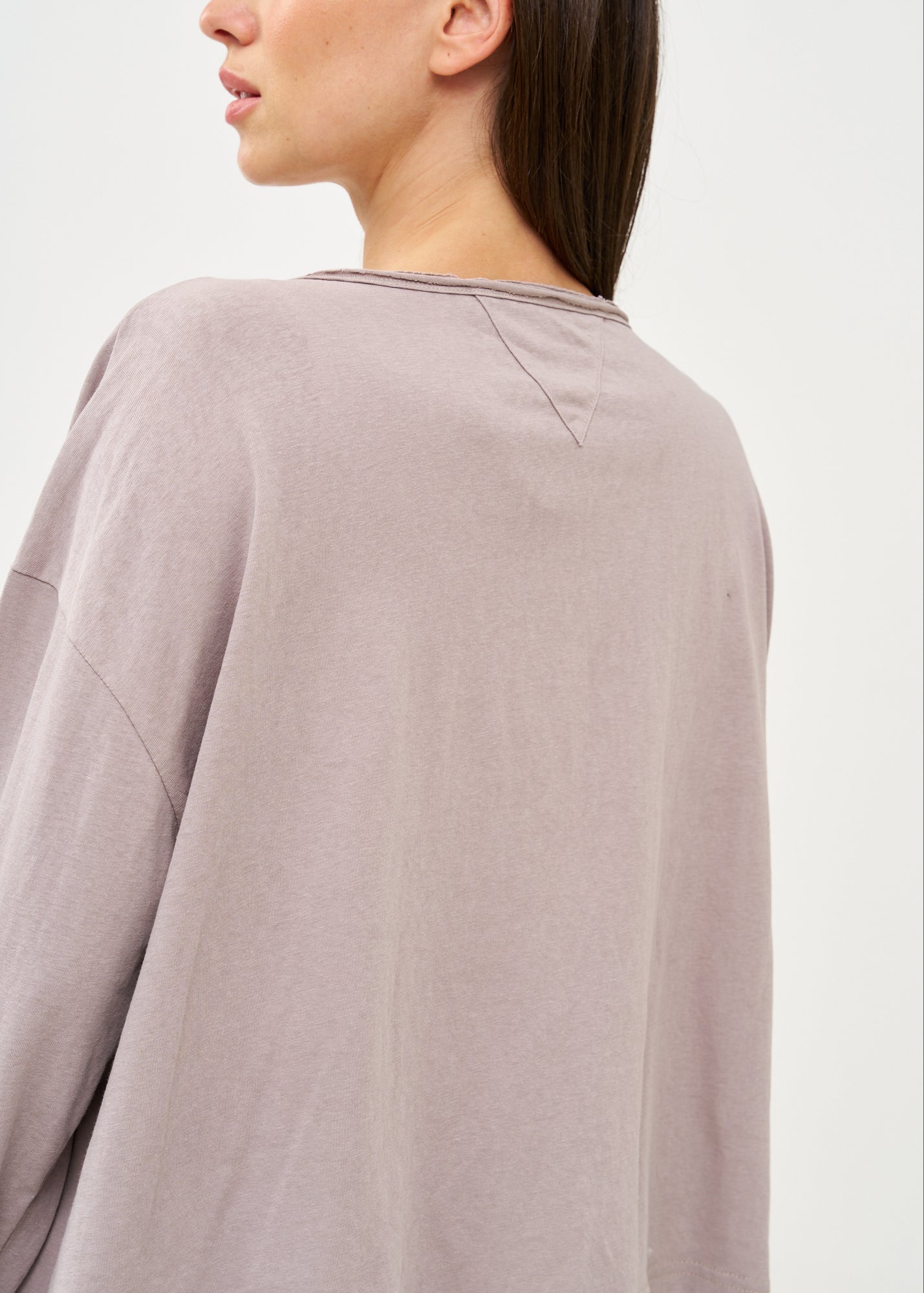 טי שרט עם כיס שרוול ארוך אפור