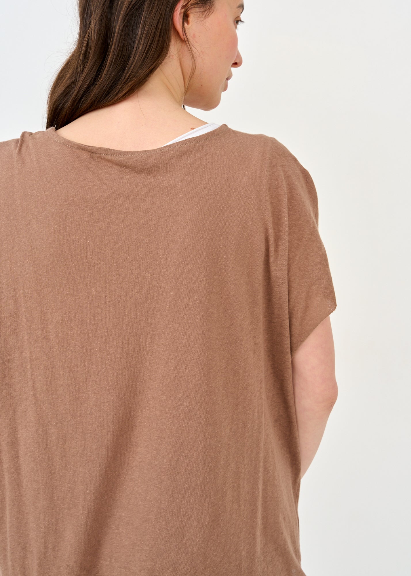Brown round front thin knit shirt