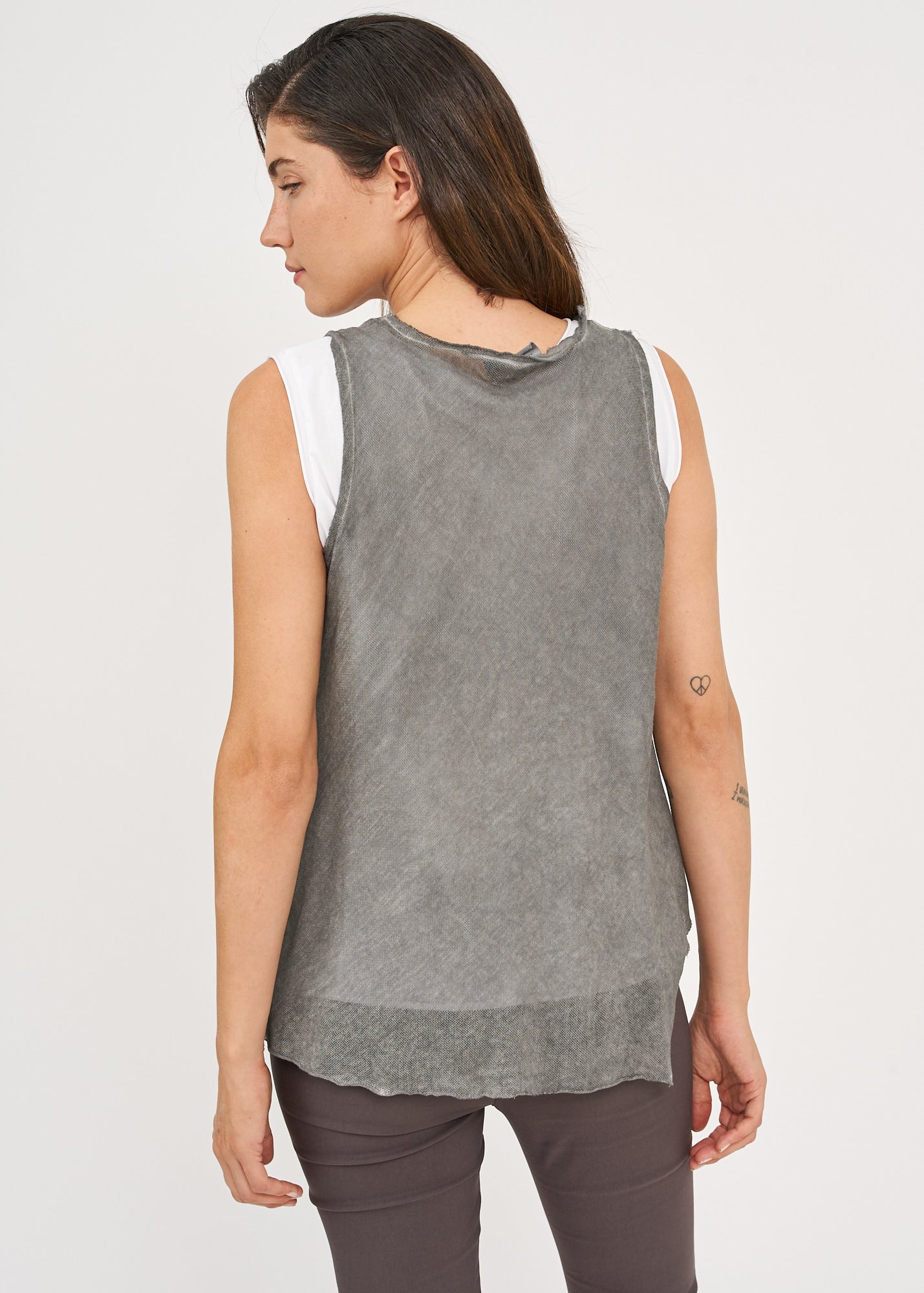 Wash mesh tank top with dark gray peak detail Wash