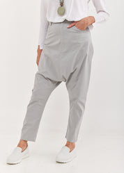 מכנסיים שקי עם סרט אפור