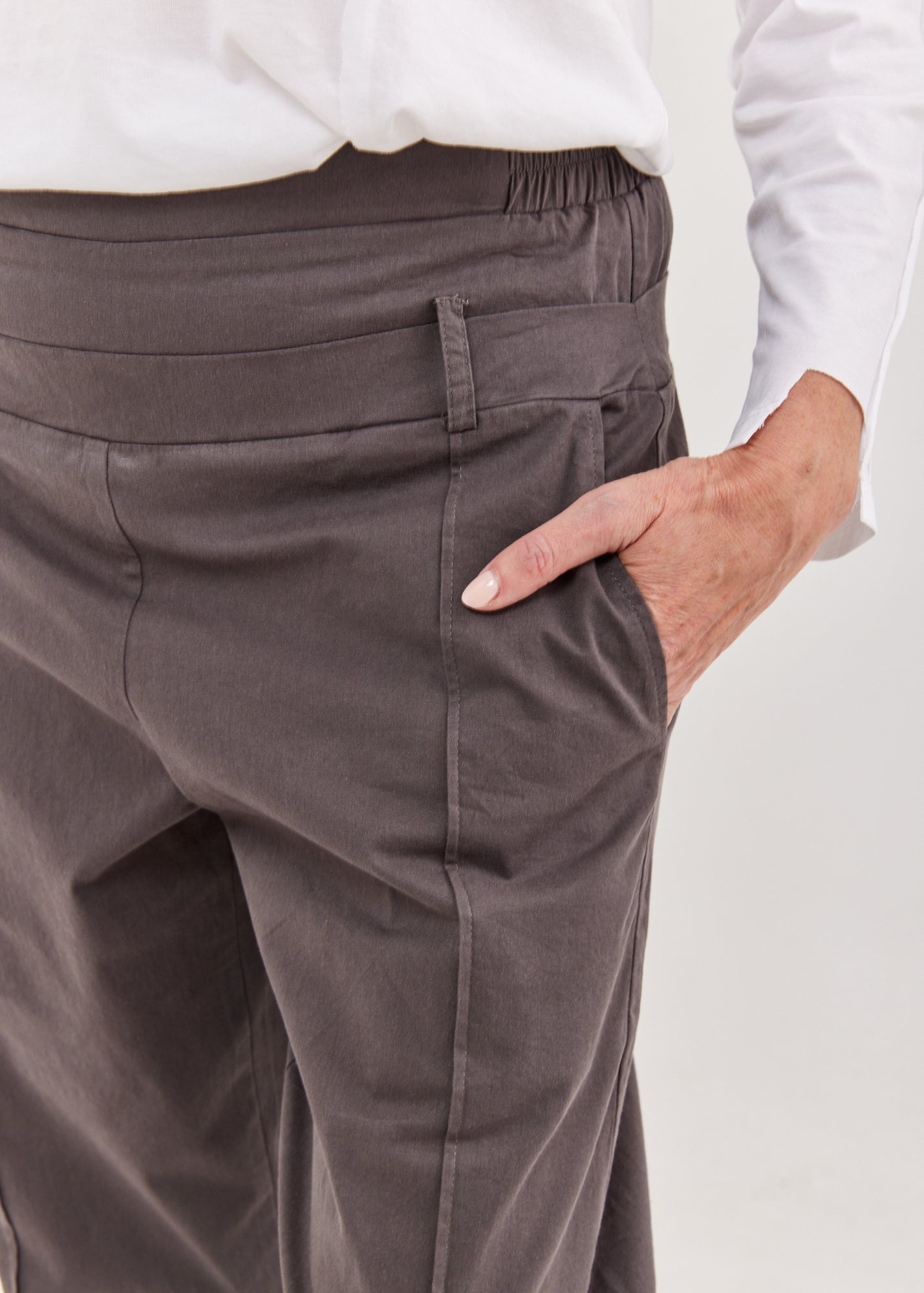 מכנסיים חגורה כפולה אפור כהה