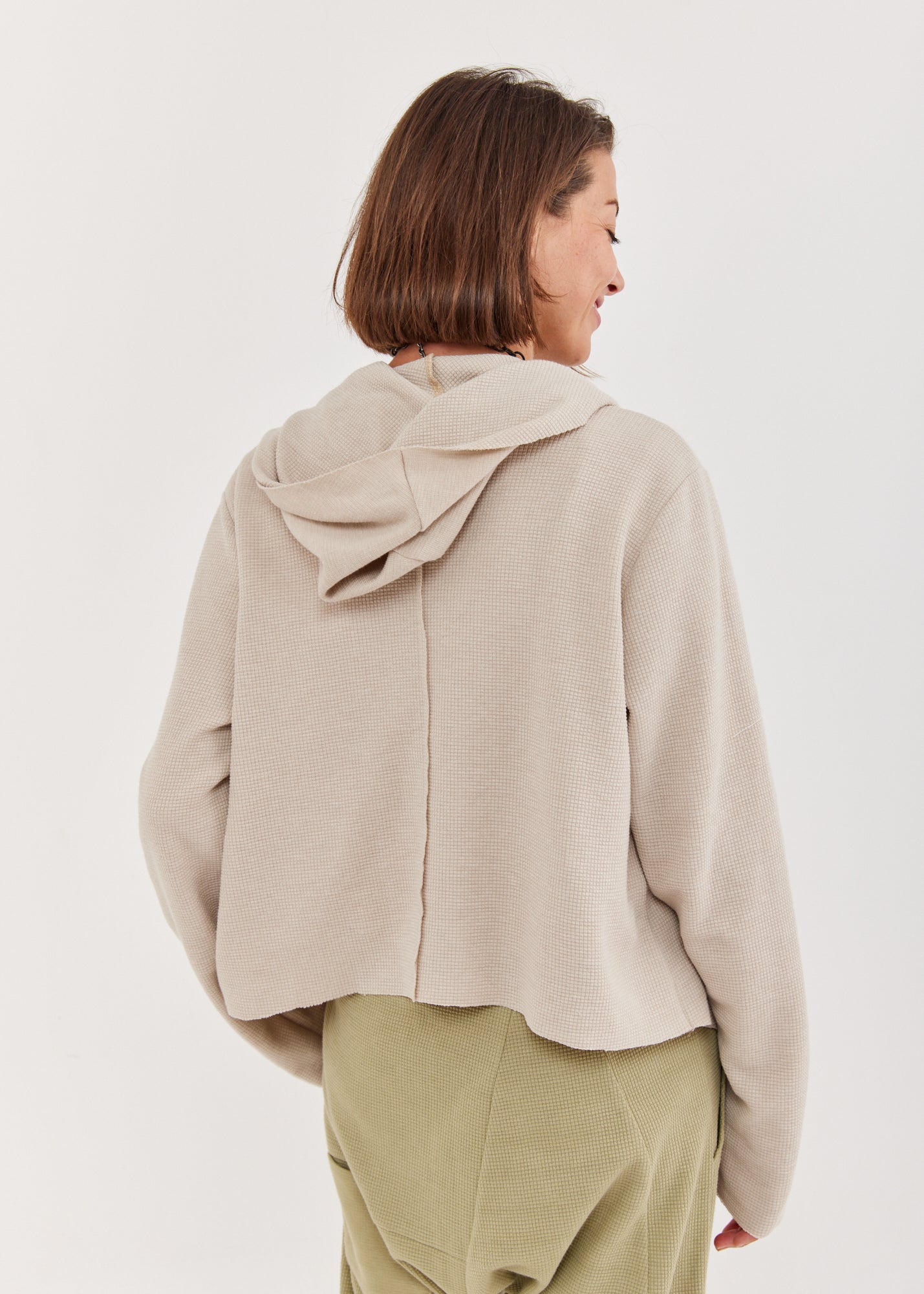 עליונית וופל קצרה סטון