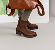 Leather ankle boots with brown square finish