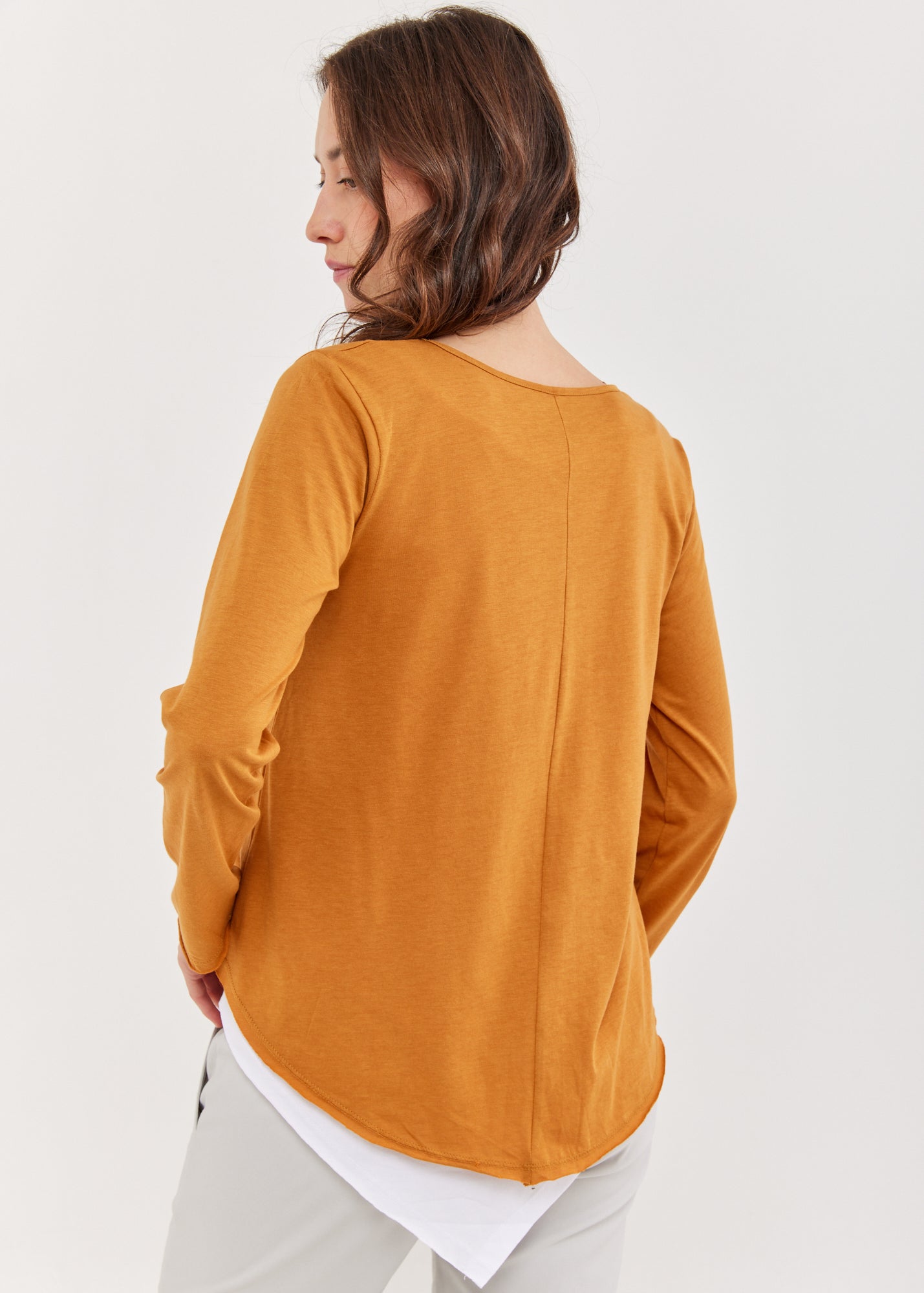 חולצה אסימטרית פס באמצע חמרה