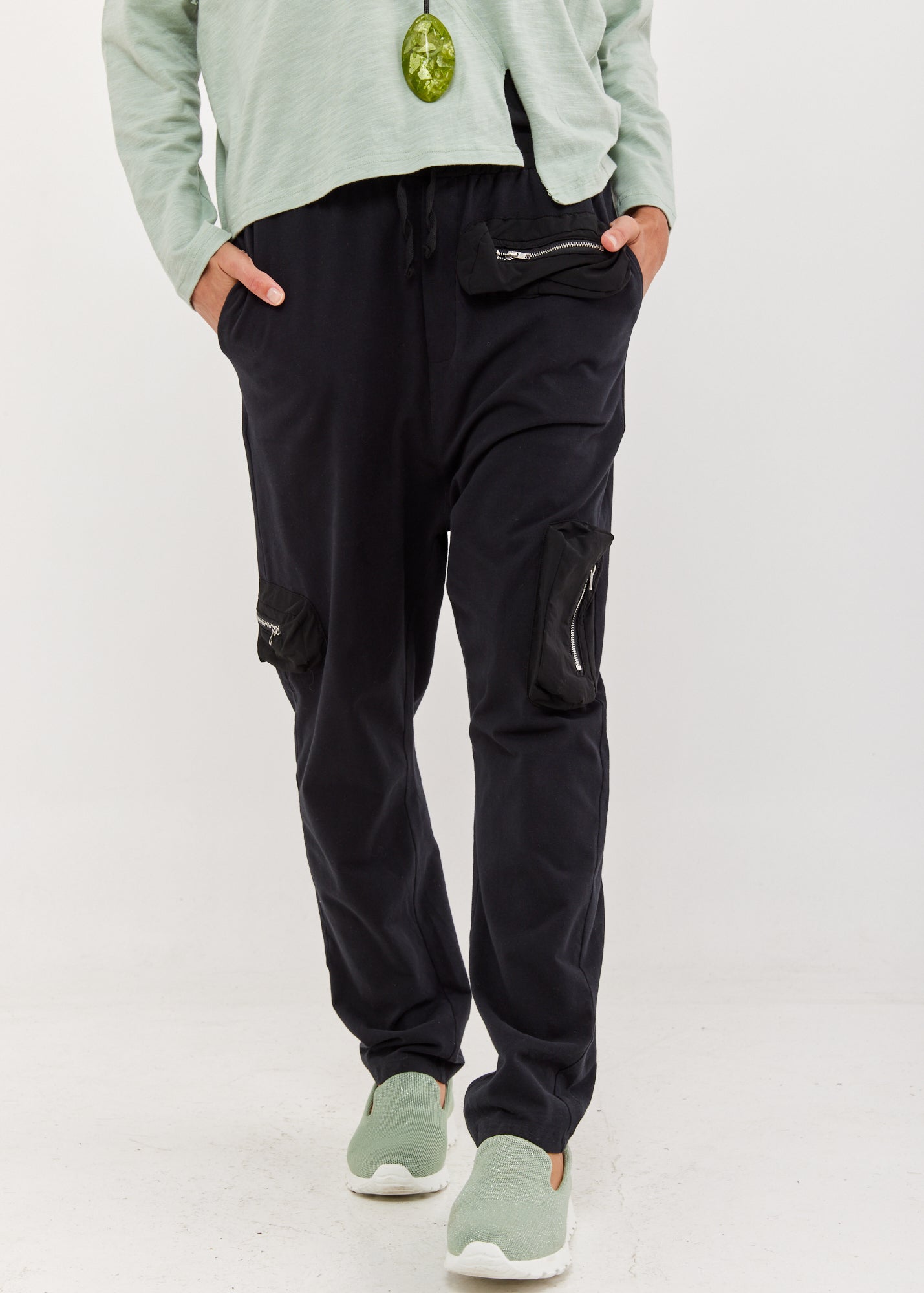 מכנסיים שילוב כיסי ניילון עם רוכסן שחור