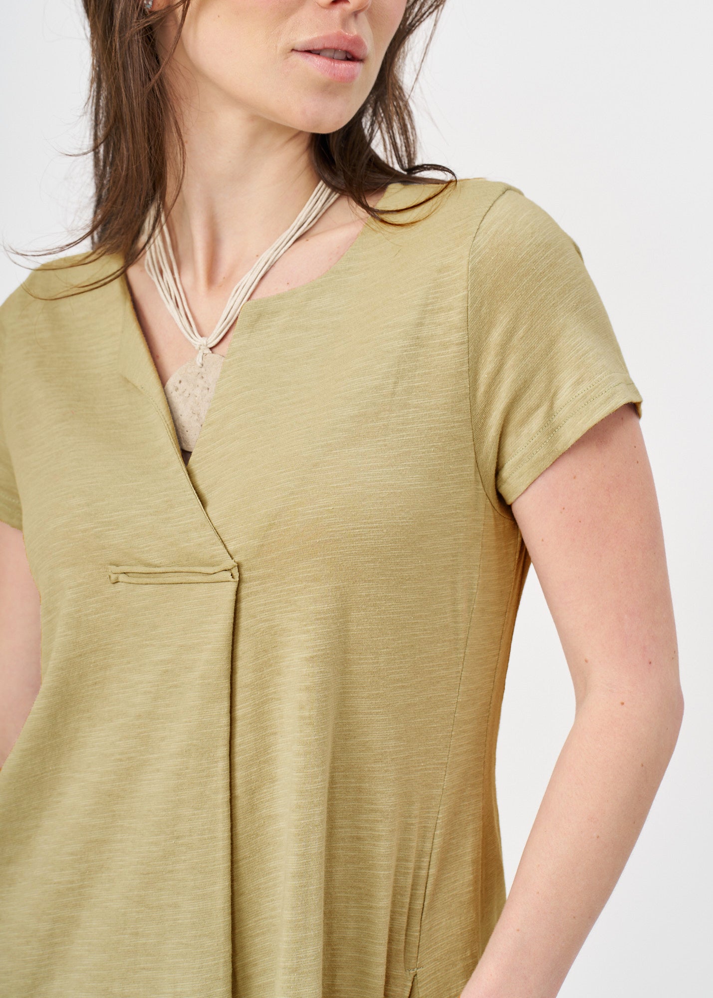 Green V-neck short sleeve dress