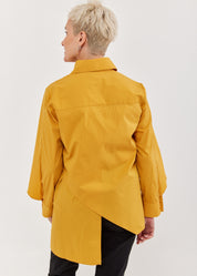 חולצה גברית אסימטרית שרוול פתוח חרדל