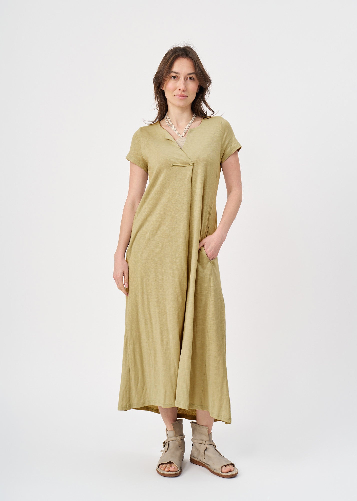 Green V-neck short sleeve dress