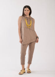 Boy pants 3/4 with stitching and rubber on the back brown