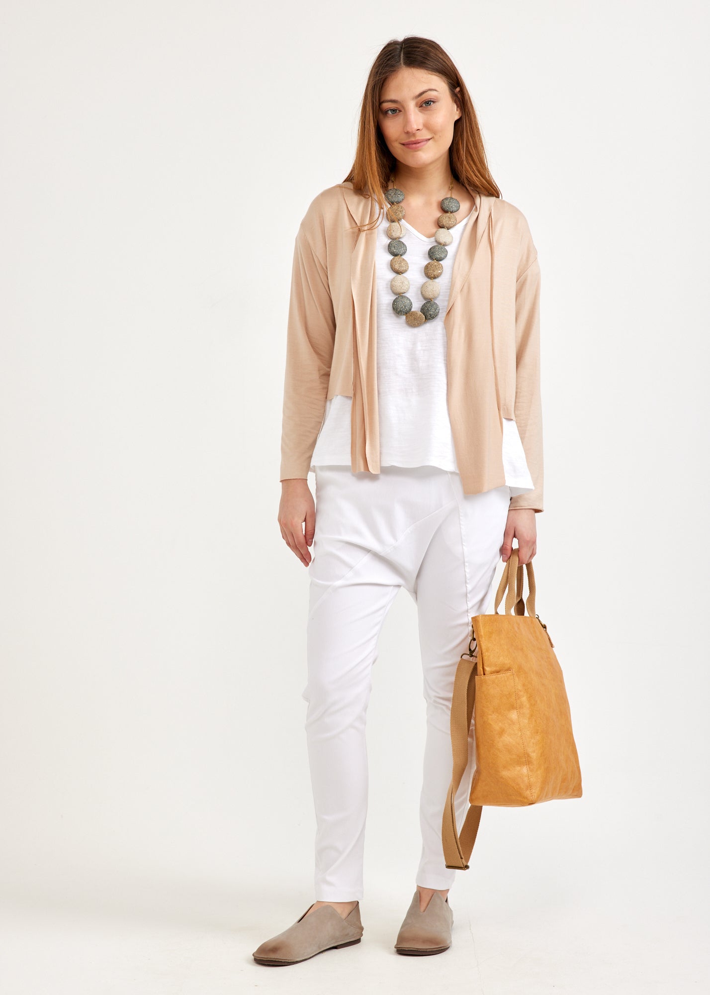 Small t-shirt top with long sleeves beige