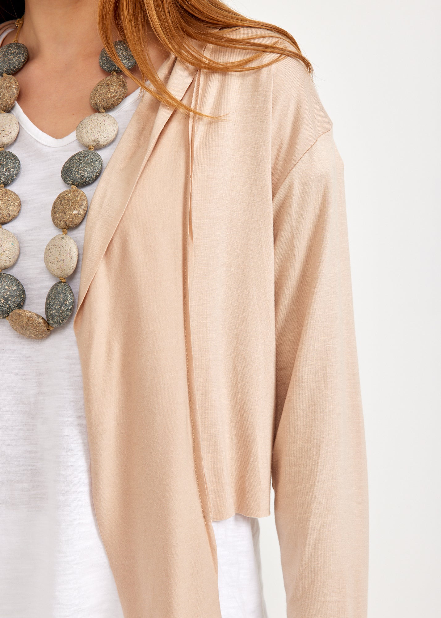 Small t-shirt top with long sleeves beige