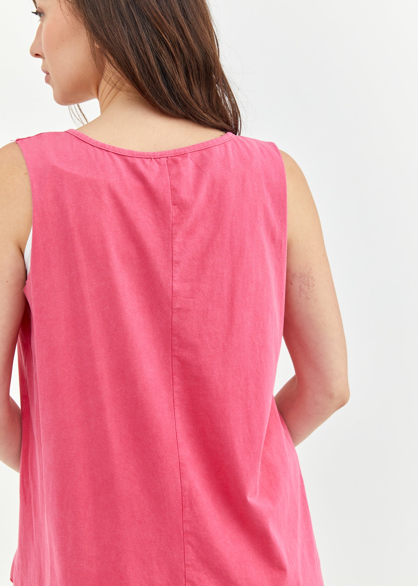 Fuchsia pink small v-neck top with front cut