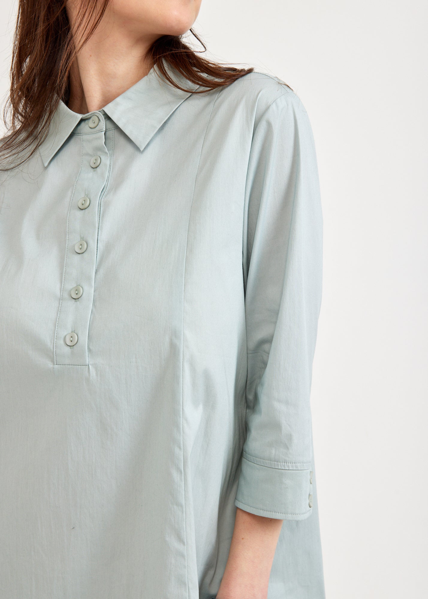 Green island cut half button dress