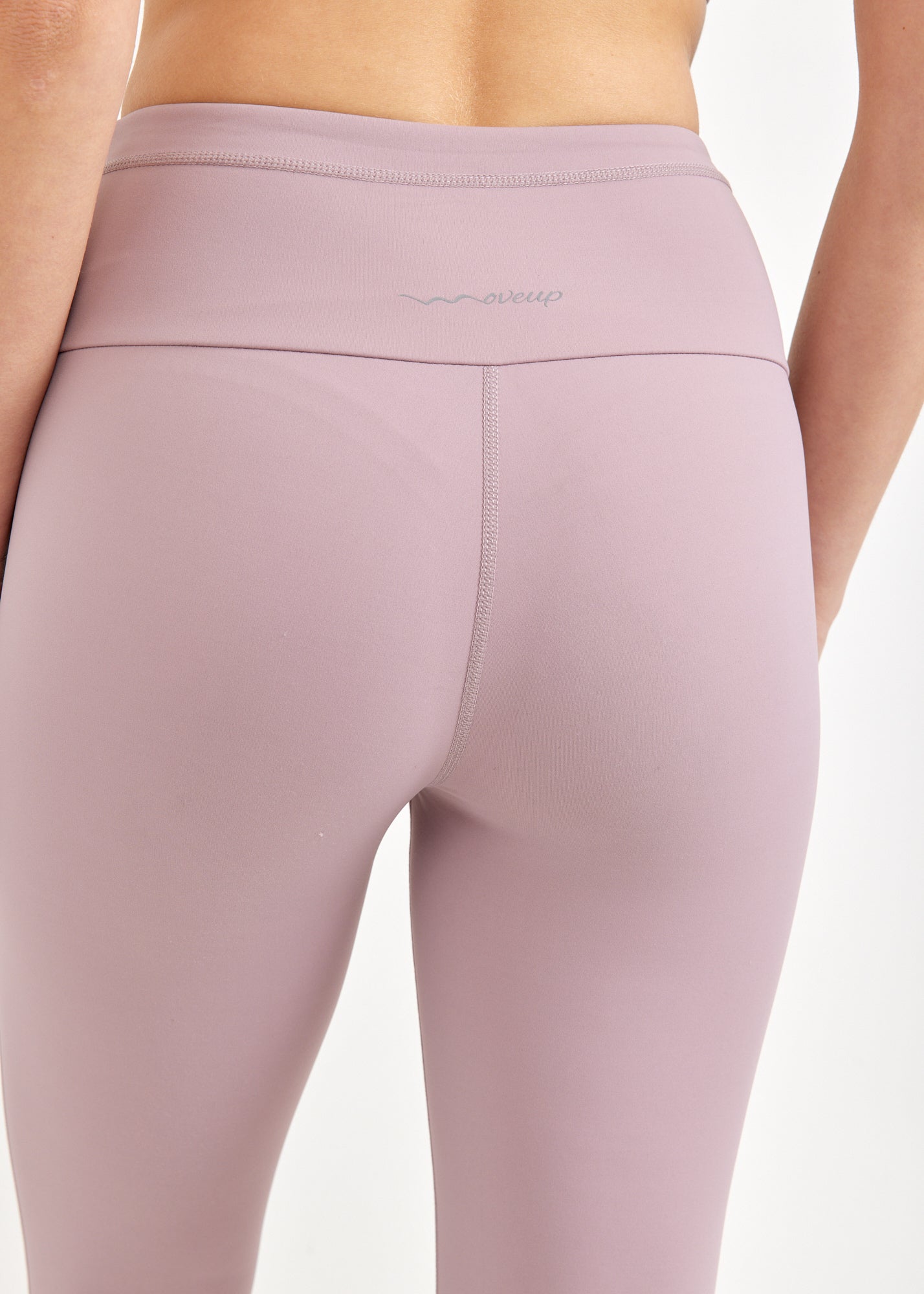 Basic tights with a pink two-stripe belt