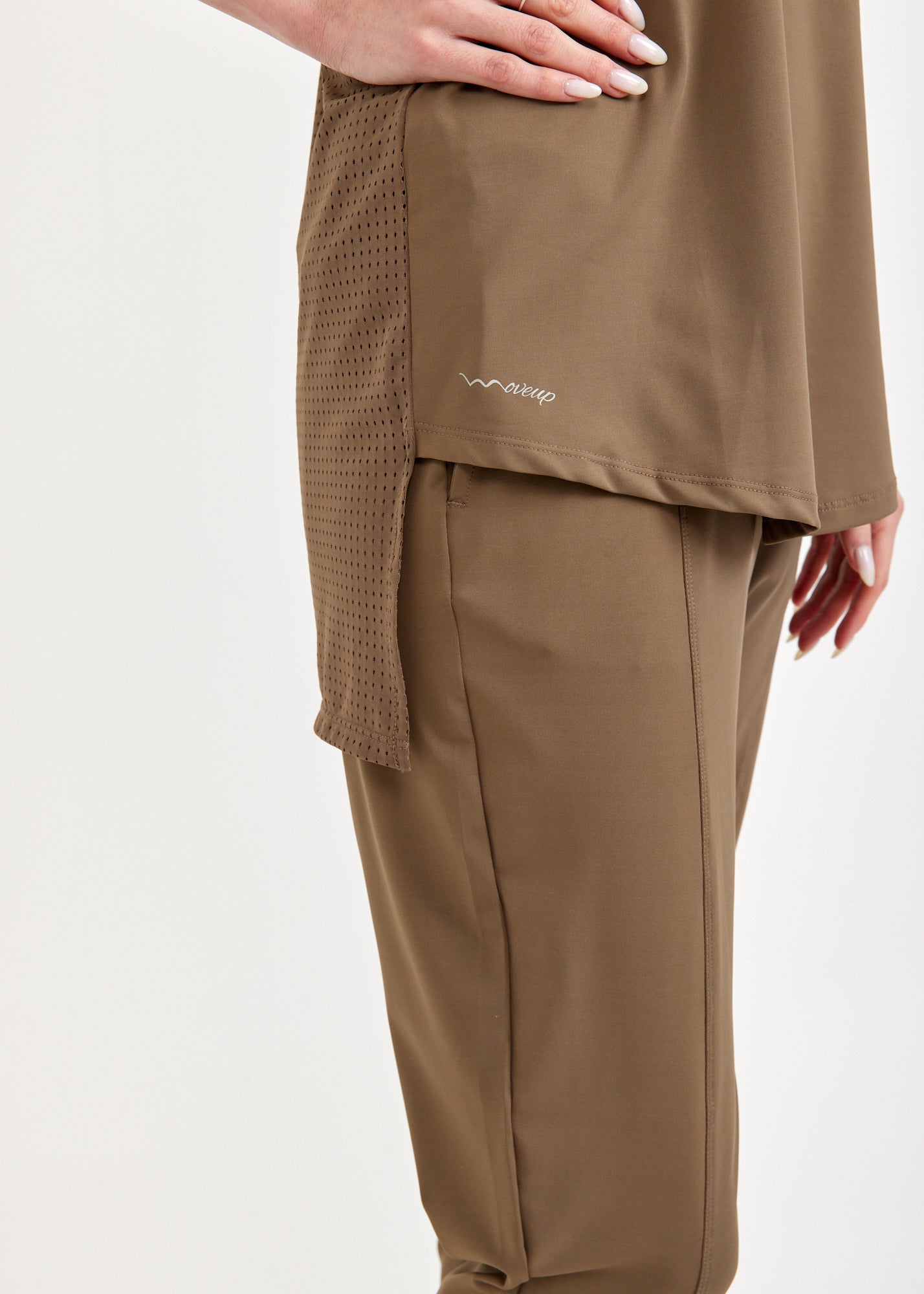 גופיית אימון איקס בגב שילוב רשת ירוק