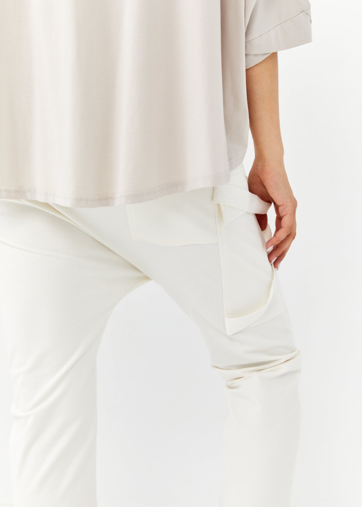 White asymmetric leeks long pants