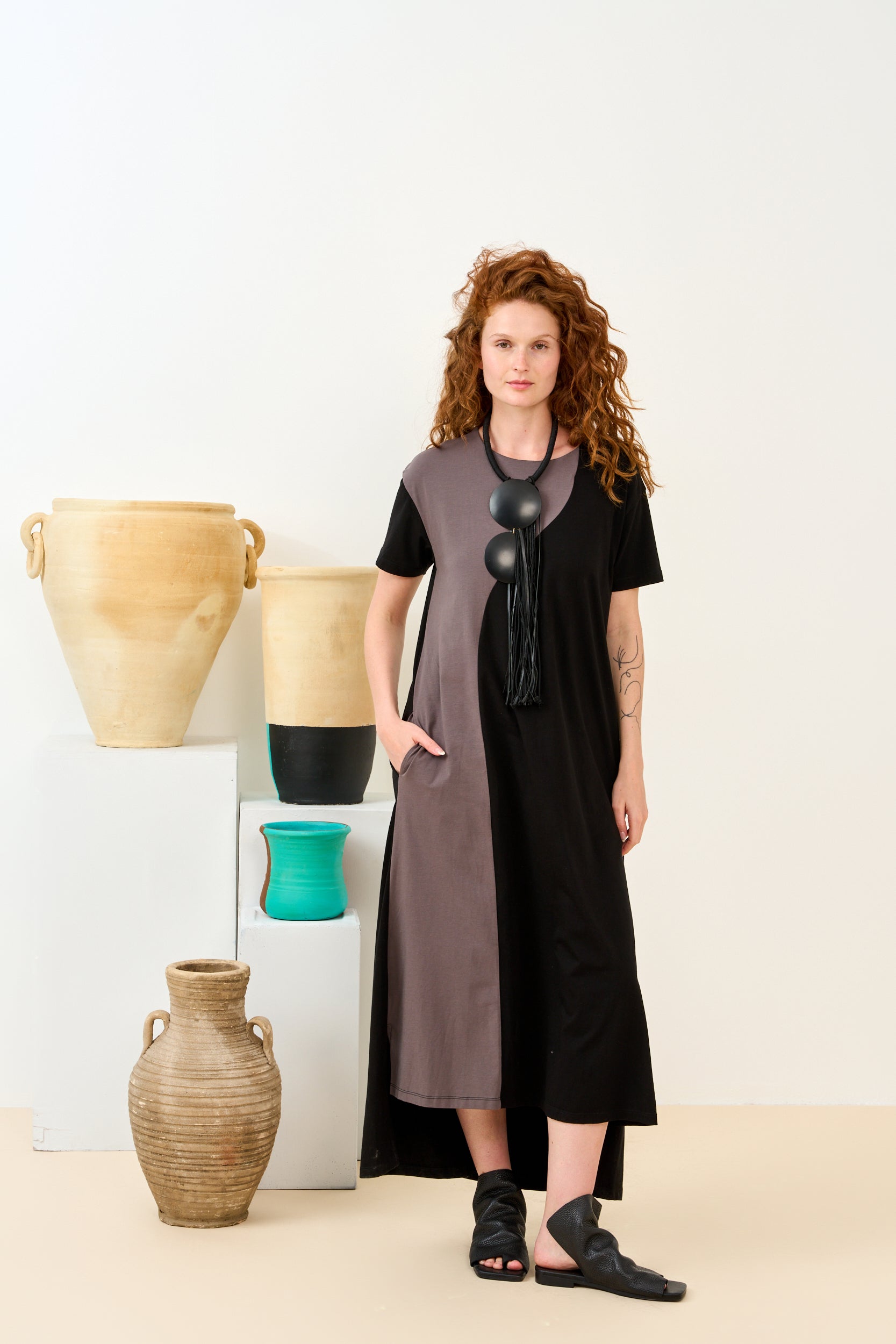 שרשרת עבודת יד דיסקיות וחוט טבעי שחור