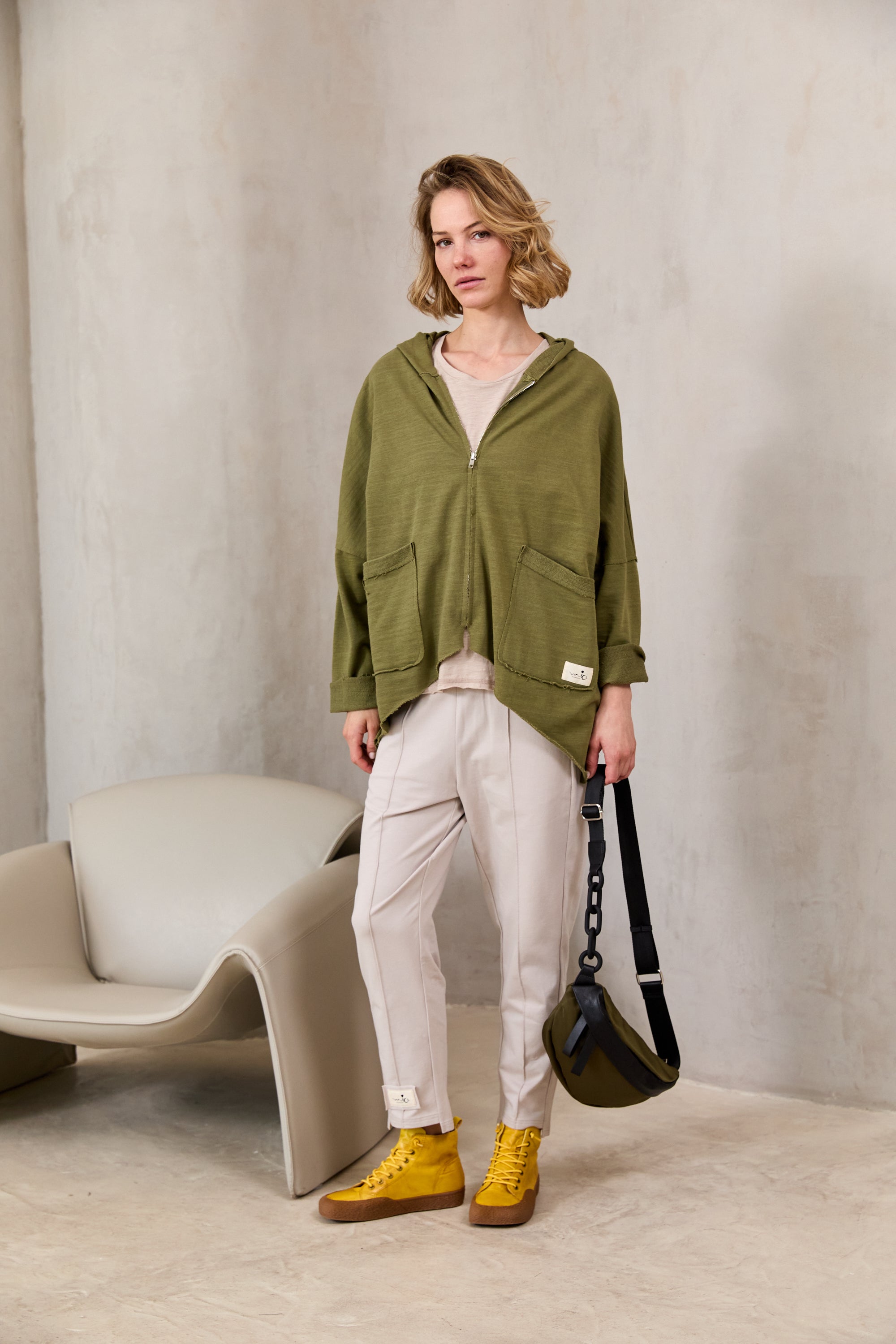 תיק פאוץ ניילון רצועה עם חוליות ירוק