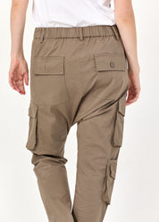 Long pants with brown cargo pockets